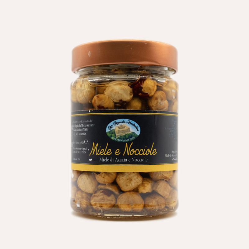 miele di acacia con nocciole